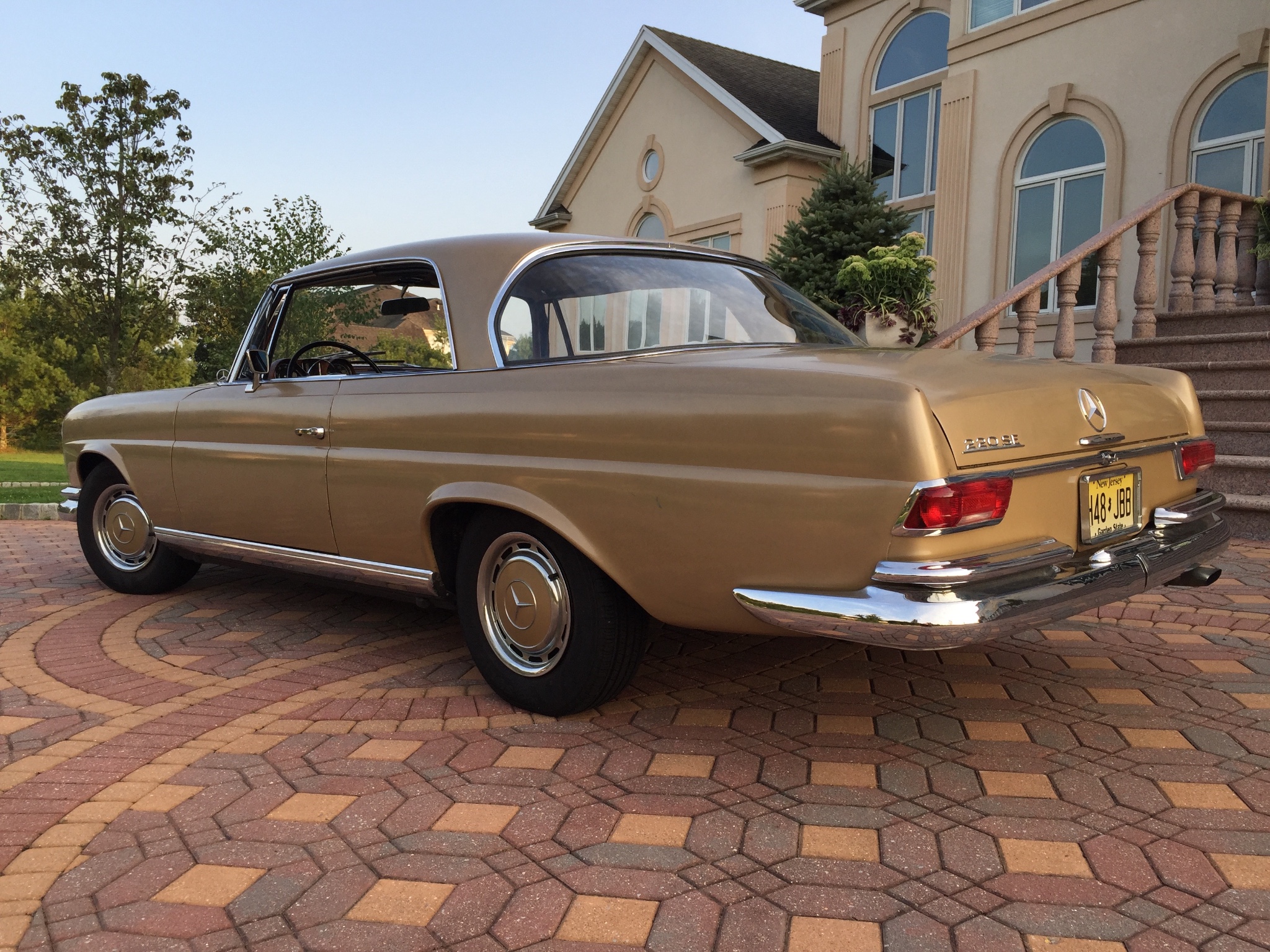 1965 MercedesBenz 220SE 4Speed Coupe for sale on BaT Auctions sold