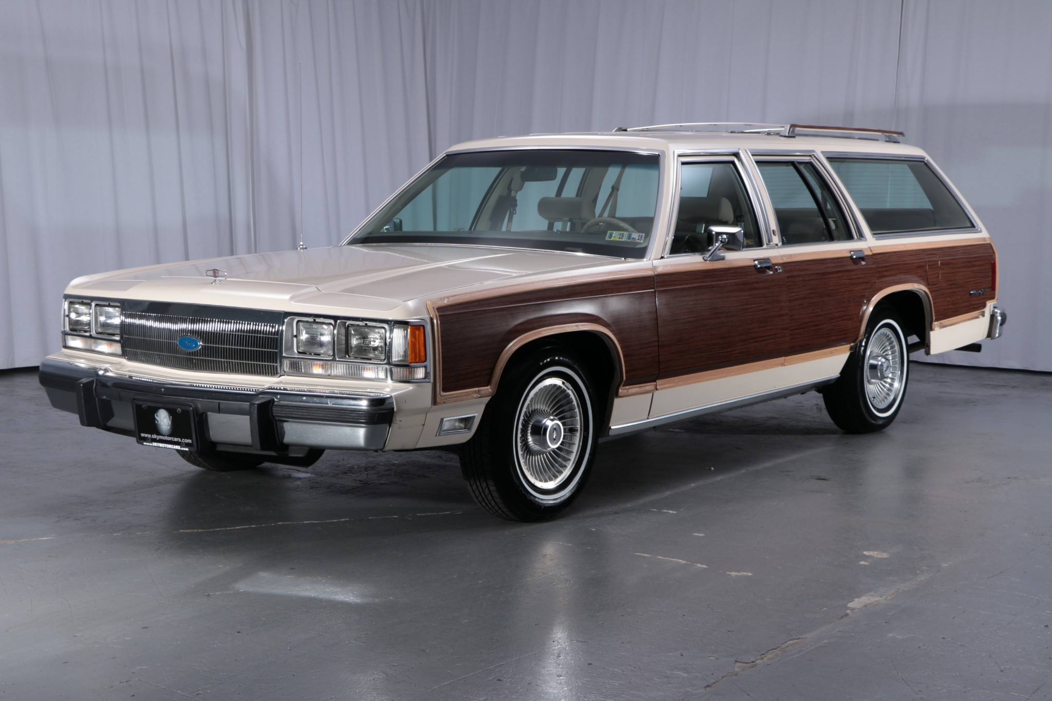 No Reserve 1991 Ford LTD Country Squire LX Wagon for sale on BaT