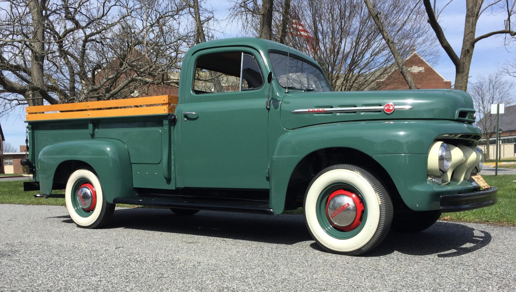 1952 Ford F2 Pickup for sale on BaT Auctions sold for 41,000 on