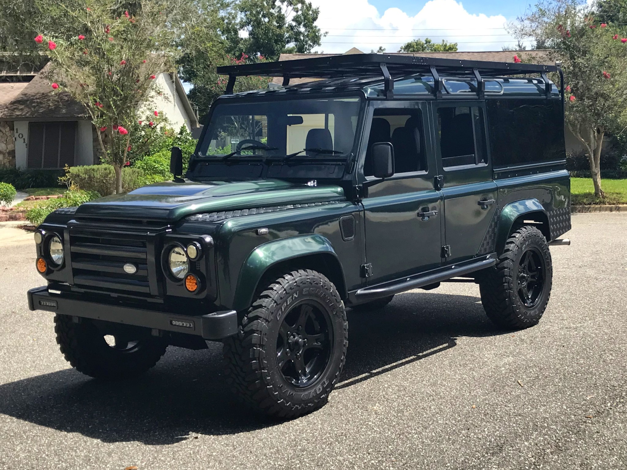 1993 Land Rover Defender 110 for sale on BaT Auctions sold for