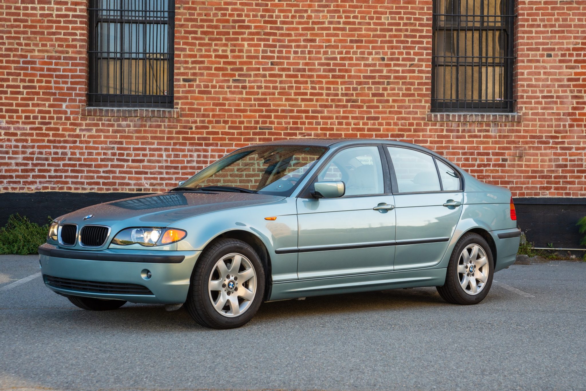 20k-Mile 2003 BMW 325i for sale on BaT Auctions - closed on August 31