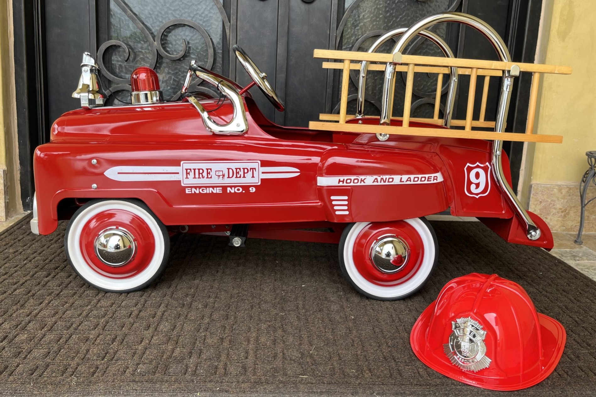 Antique Fire Truck Pedal Car - Antique Cars Blog