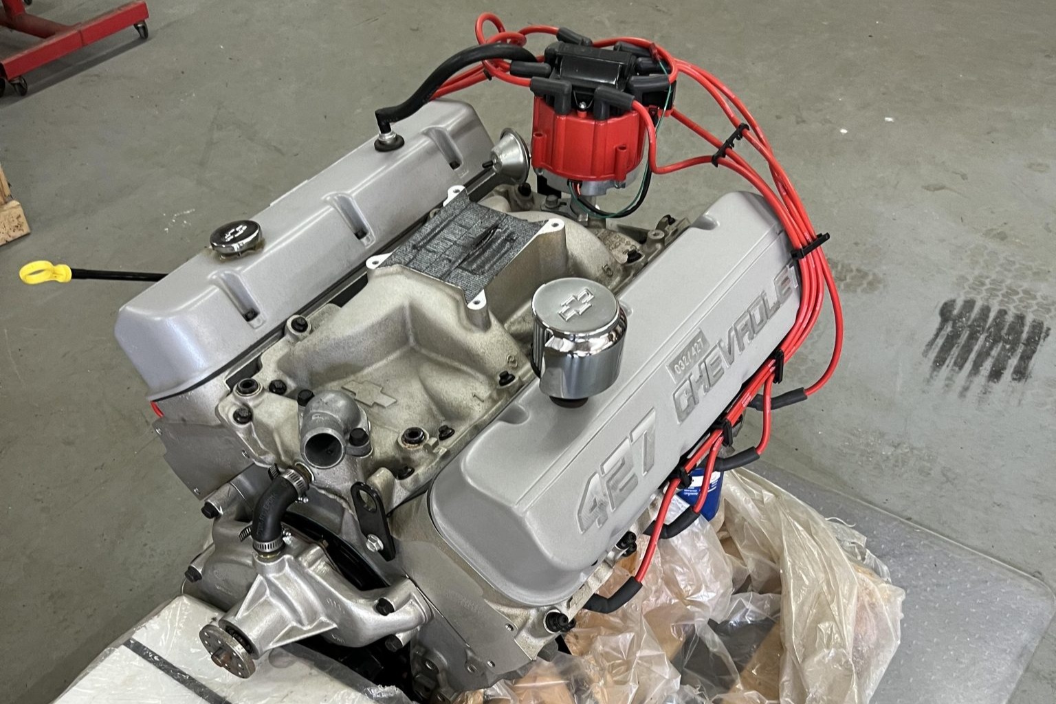 GM Performance Parts Anniversary Edition Chevrolet 427 Crate Engine for