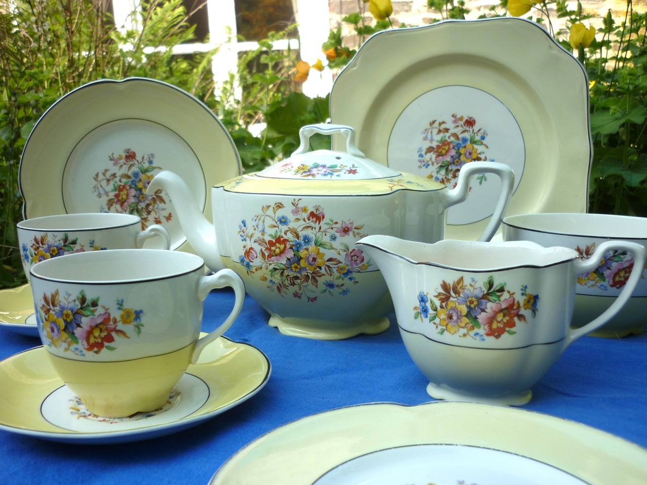 Johnson Brothers Vintage Yellow Tea Set