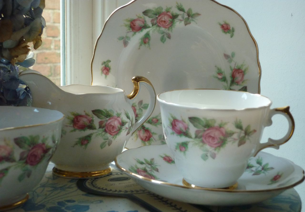 Bring Back Tea Time Pink Roses Regent Tea Set
