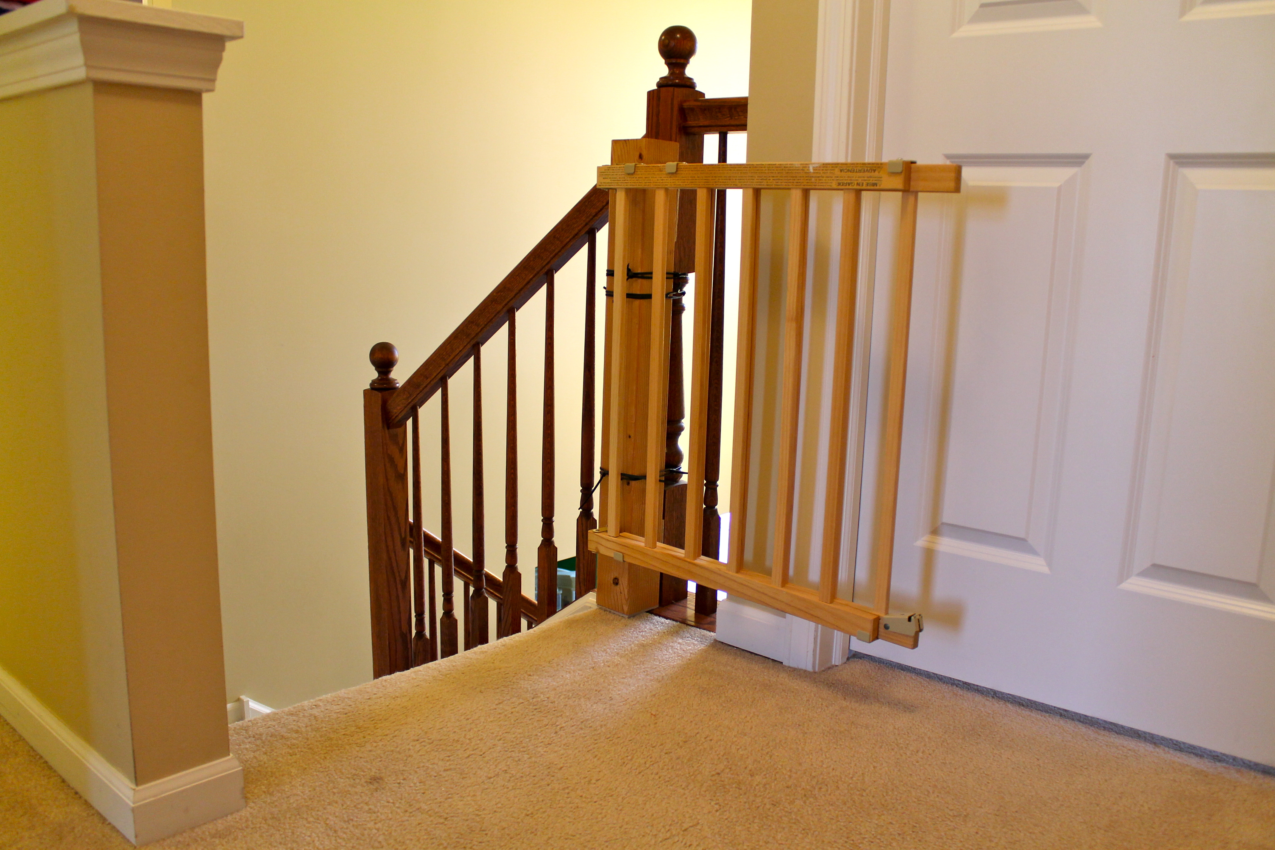 Top 80 of Child Safety Gates For Stairs With Banisters assuaradiobailao