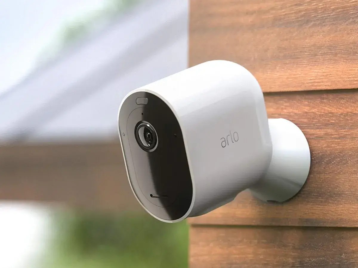What's Better Wireless or Wired Security Cameras?