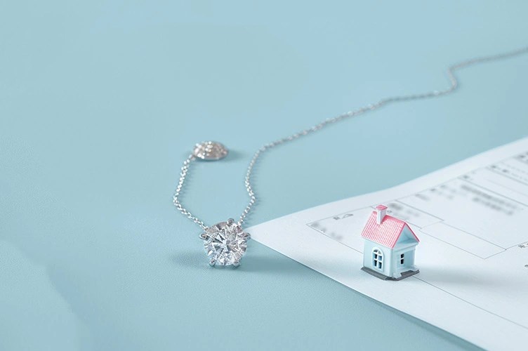 Specialty Jewelry Insurance vs. Your Homeowners Policy BriteCo