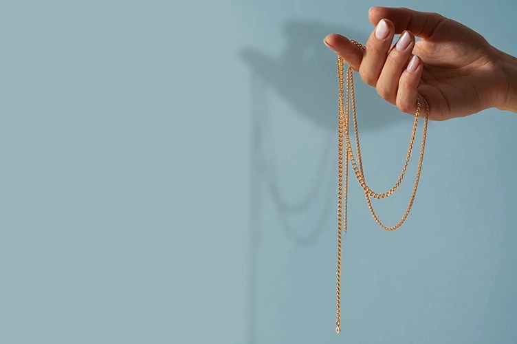 How To Keep Layered Necklaces From Tangling BriteCo Jewelry Insurance