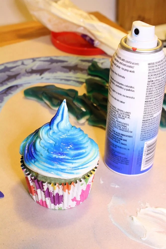 DIY Blue Velvet Shark Week Cupcakes! Recipe SharkWeek