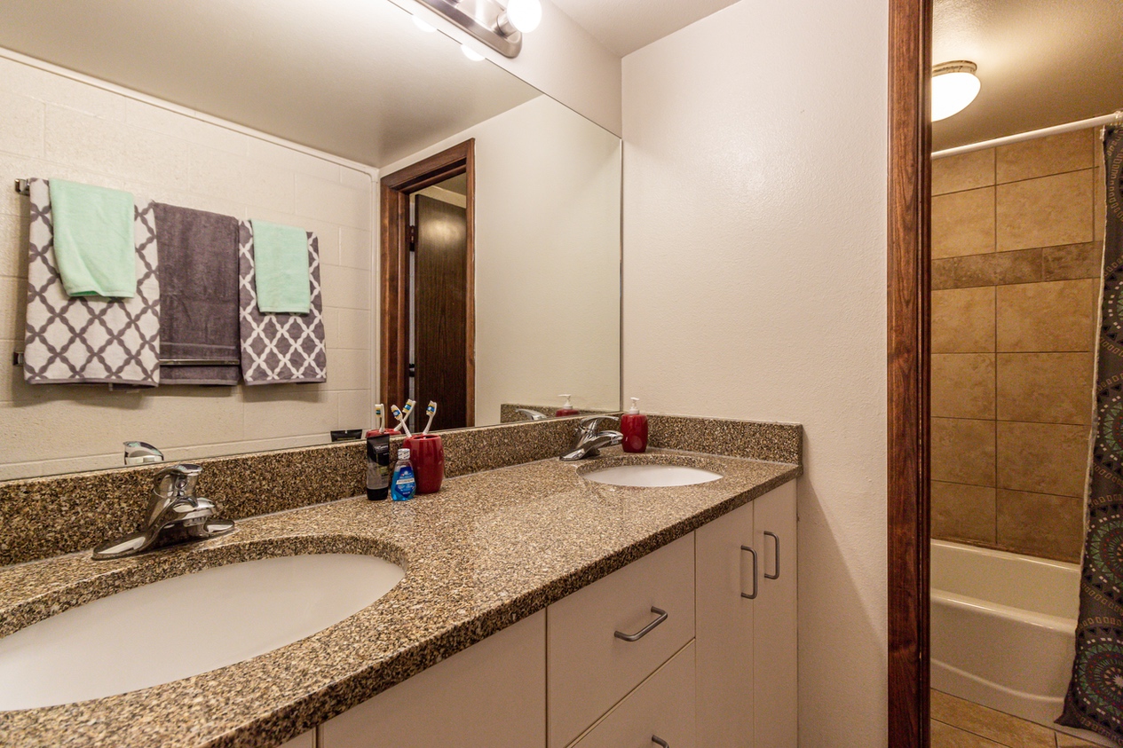 Tour The Brittany Apartments