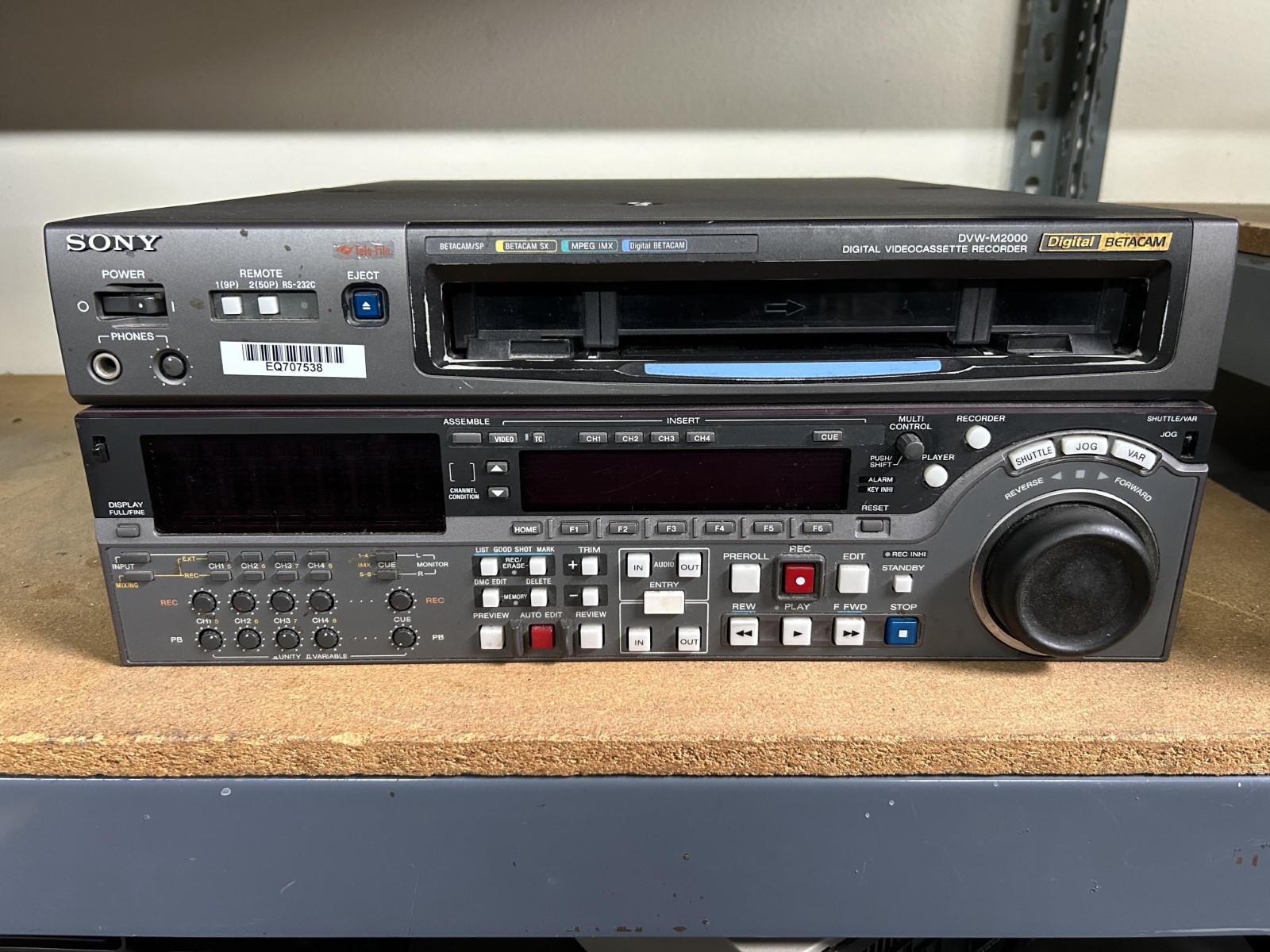 Sony DVW-M2000 – BroadcastStore.Pro