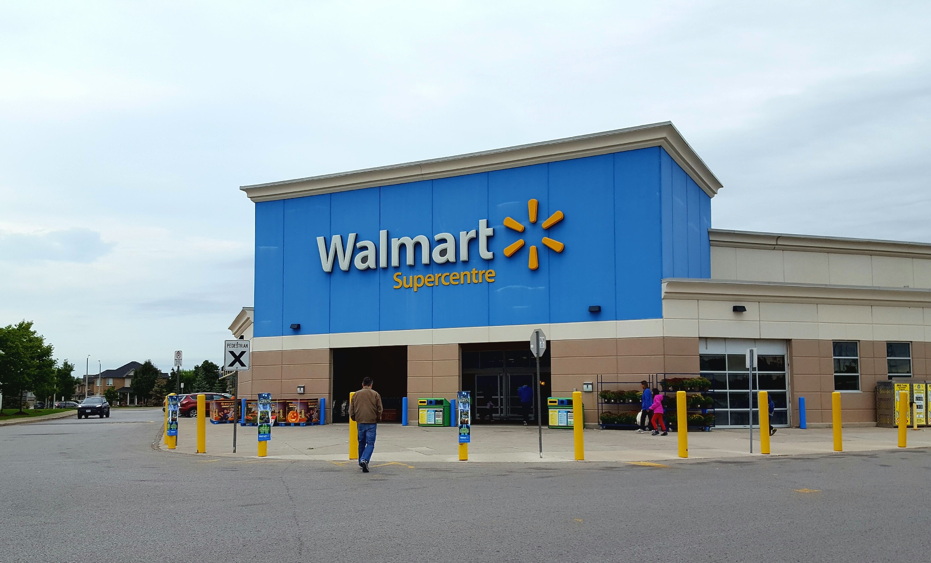 Man Awarded 7.5 Million In Lawsuit Against Walmart After He Tripped