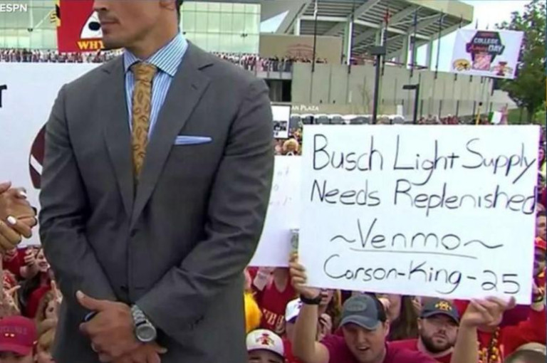 Iowa Governor Gifts Viral Beer Money Guy Carson King His Own Holiday, Gets Beer Named In His