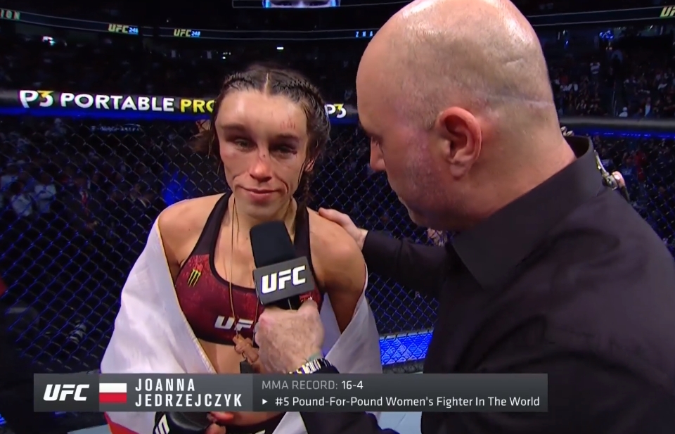 Joanna Jedrzejczyk Suffered Nasty Looking Lump On Her Forehead During UFC 248 Fight Against