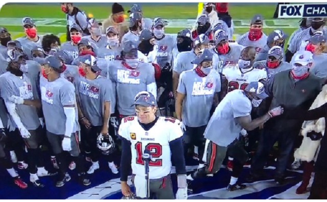 People Were Mad Tom Brady Didn't Wear A Mask During The Bucs Postgame