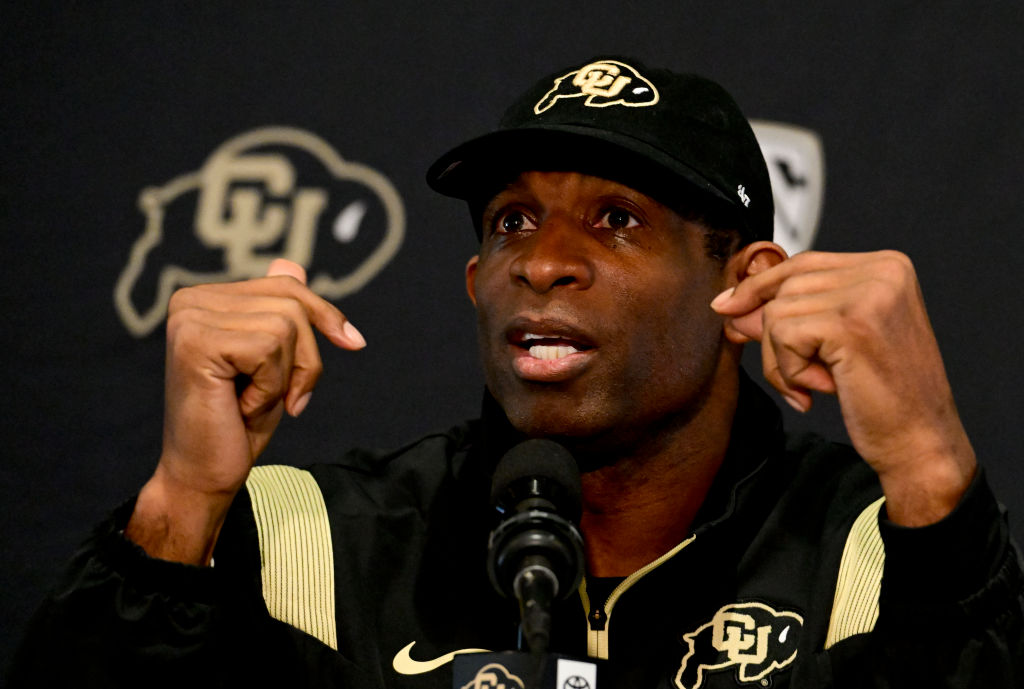 Deion Sanders Gives Lamar Jackson Advice On How To Deal With Critics