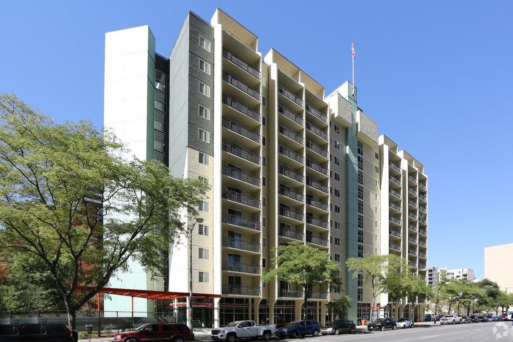 1801 Skyline Apartments