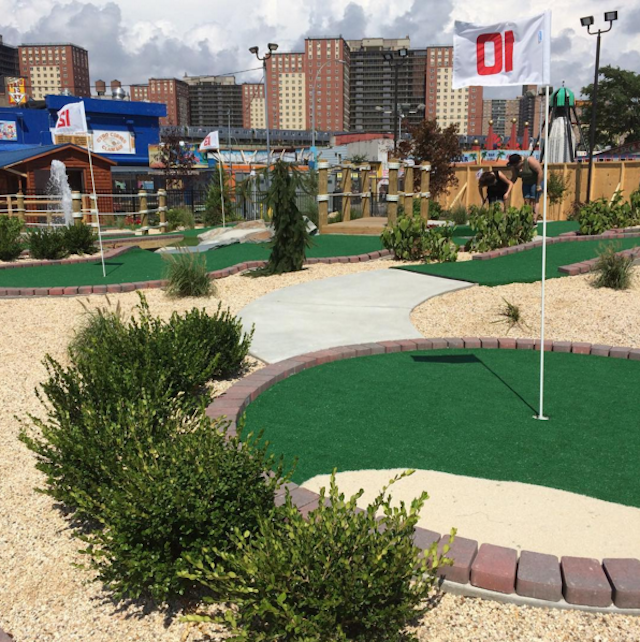 You Can Finally Play Mini-Golf In Coney Again