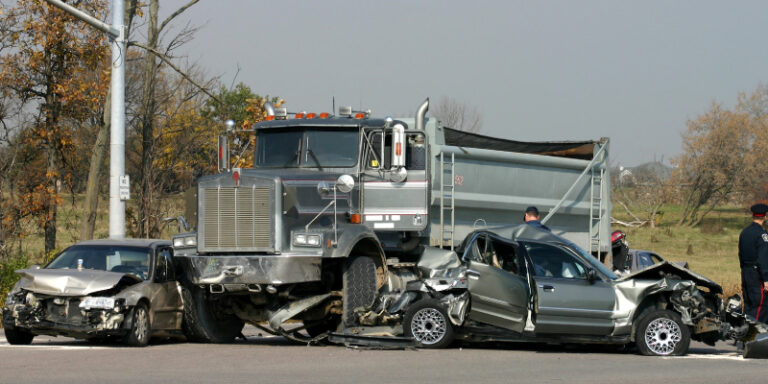 All about hiring & working with truck accident lawyers in Albuquerque