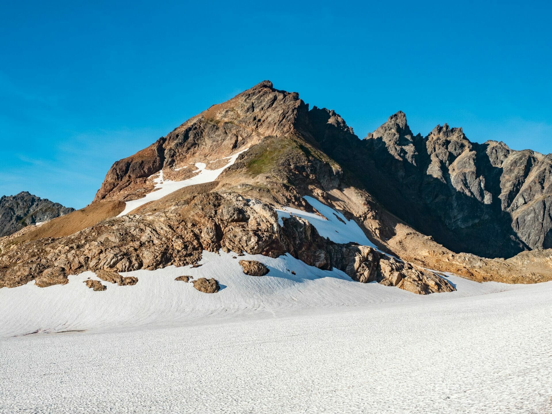 Ptarmigan Traverse North Cascades Glacier Peak mountaineering