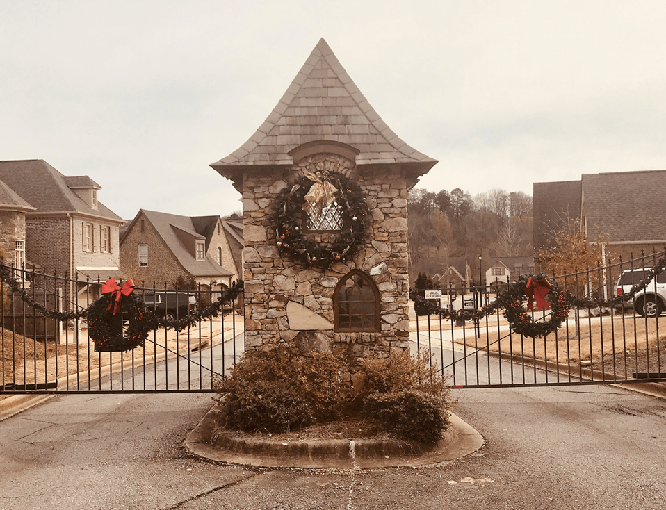 Gate Brooke's Crossing