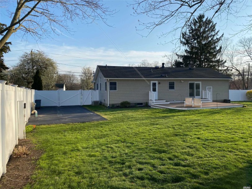 2 Marion Drive BrookHampton Realty