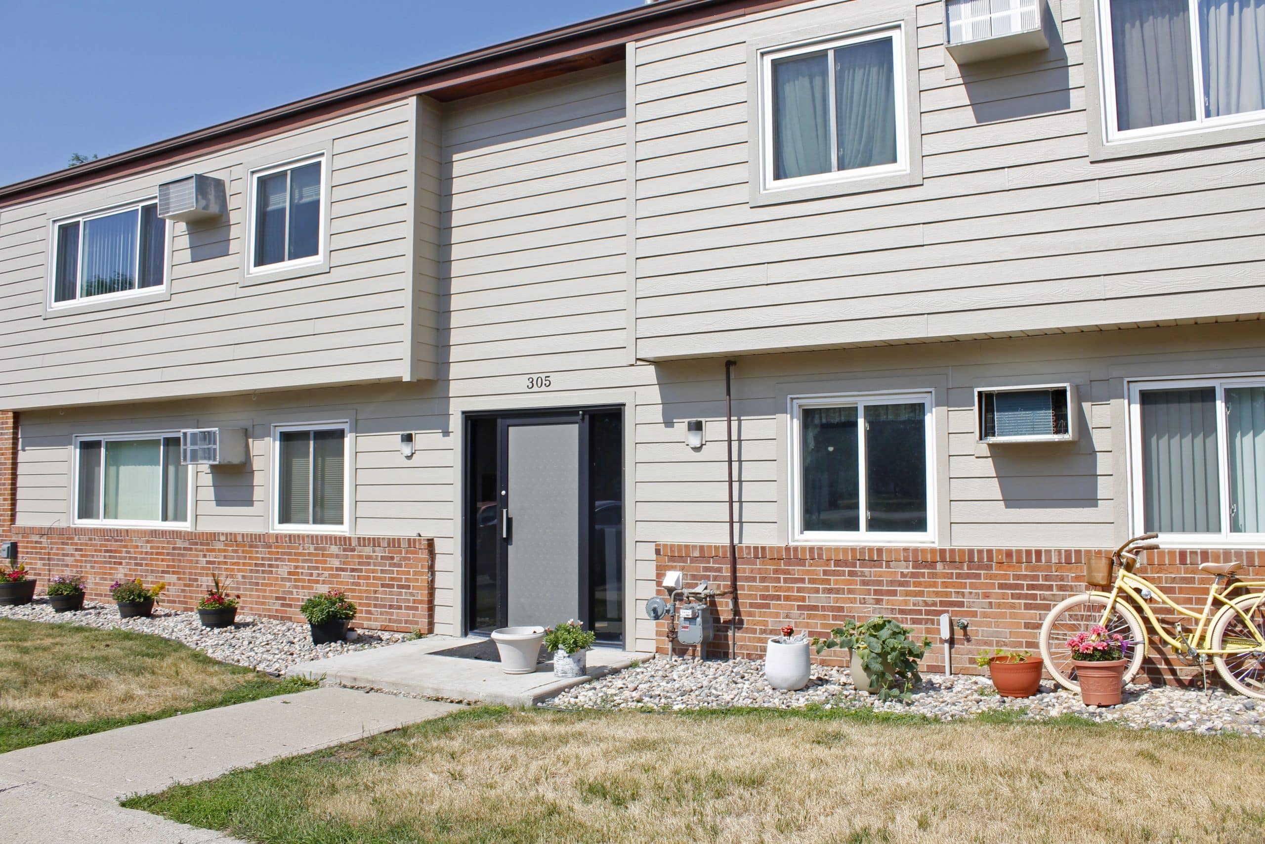 North Prairie Apartments Aurora Brookings Property Management