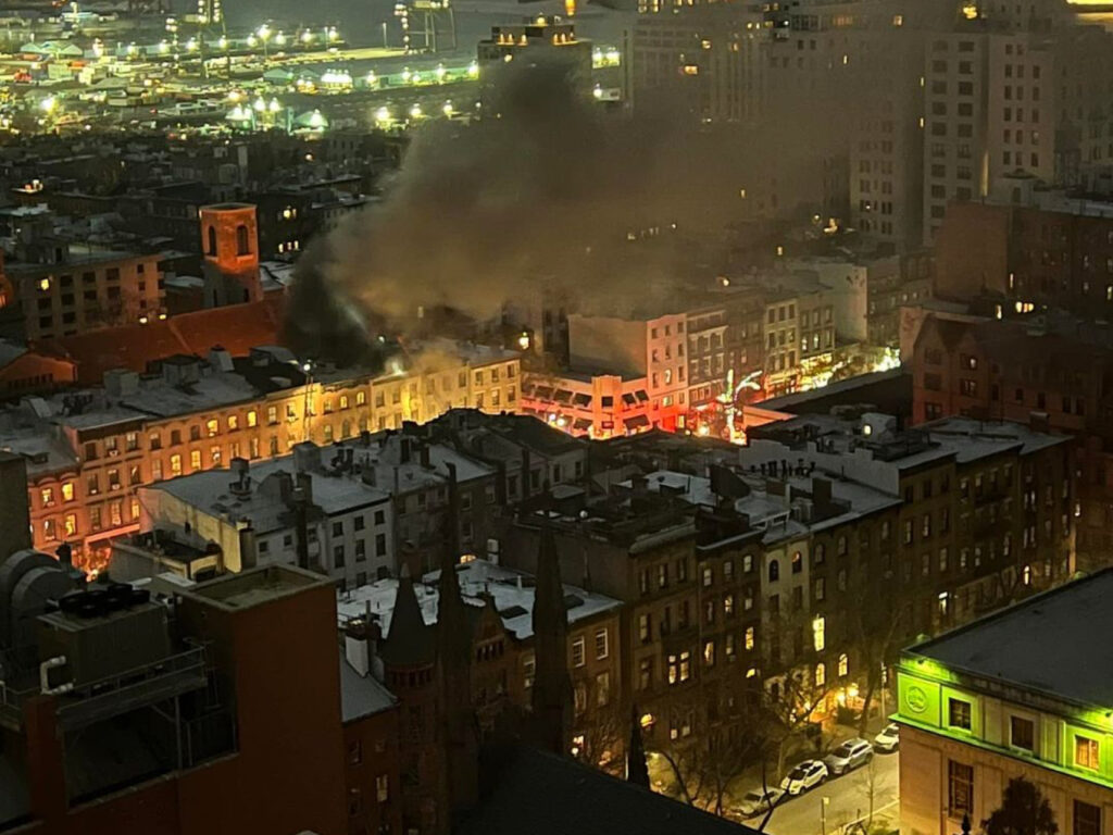 Fire on Montague Street in Brooklyn Heights 12/10 Brooklyn Bridge