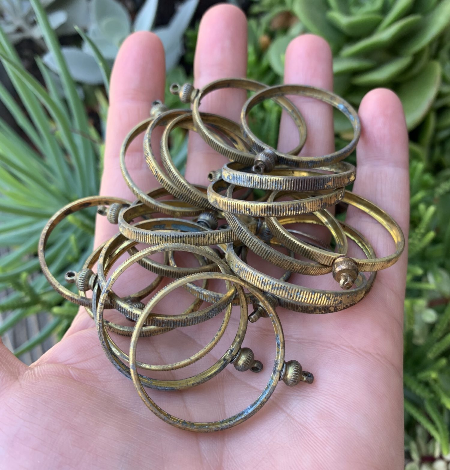 Vintage Tarnished Brass Half Dollar Coin Holder Pendants 30mm Coin