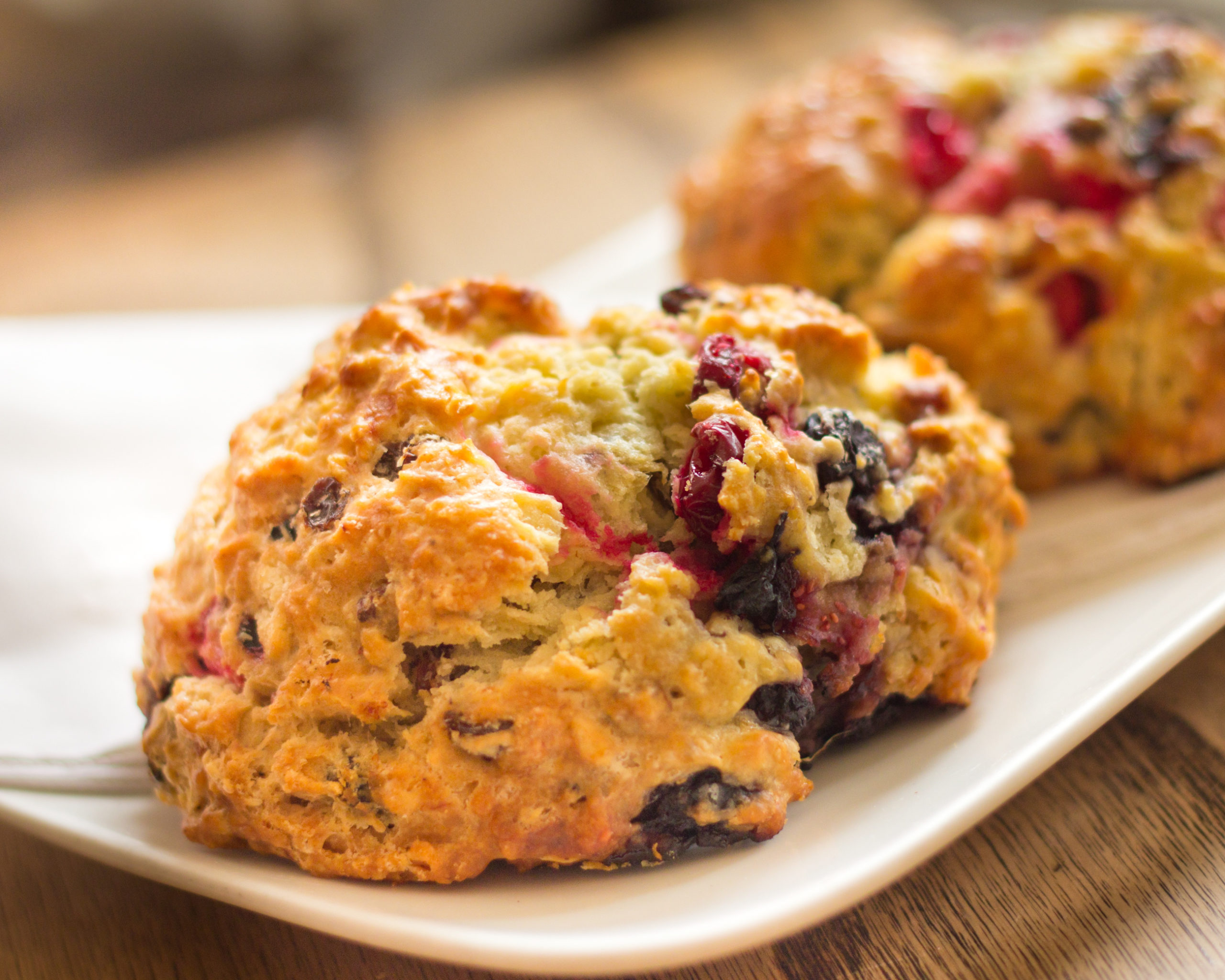 FRESHLYBAKED SEASONAL FRUIT SCONE Brookfields