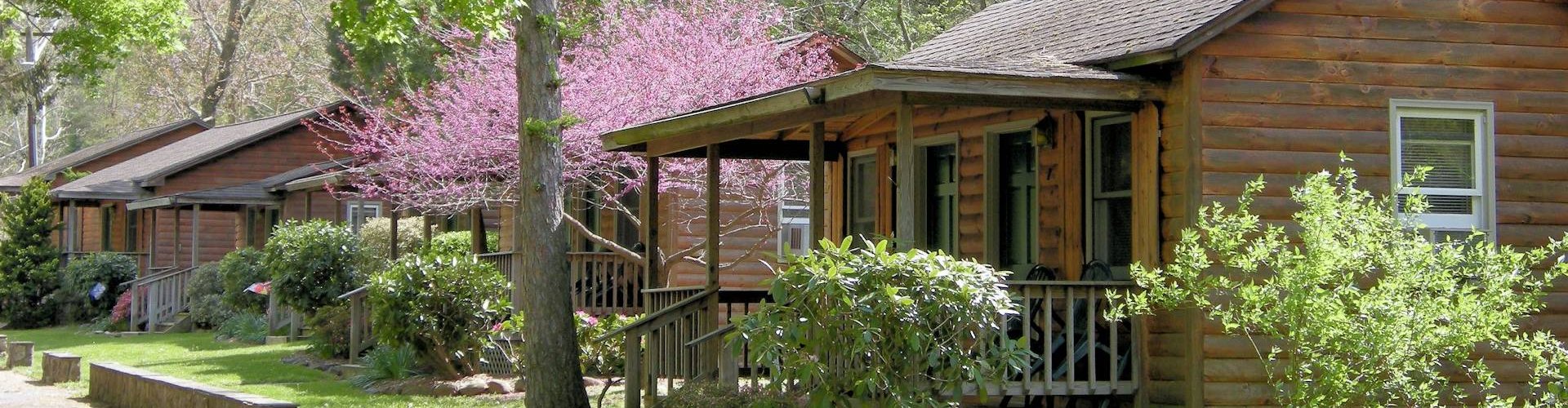 Cabin Rentals Luray,VA Brookside Cabins near Shenandoah National Park