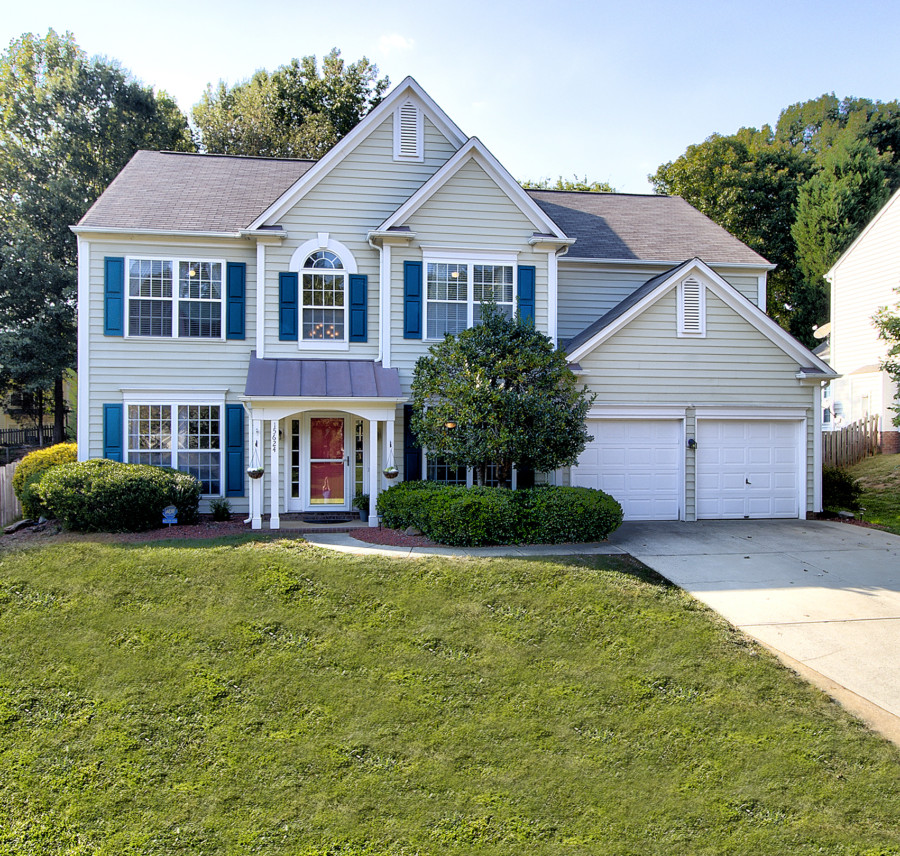 CulDeSac Home Near Lake Norman Brookside Exclusives