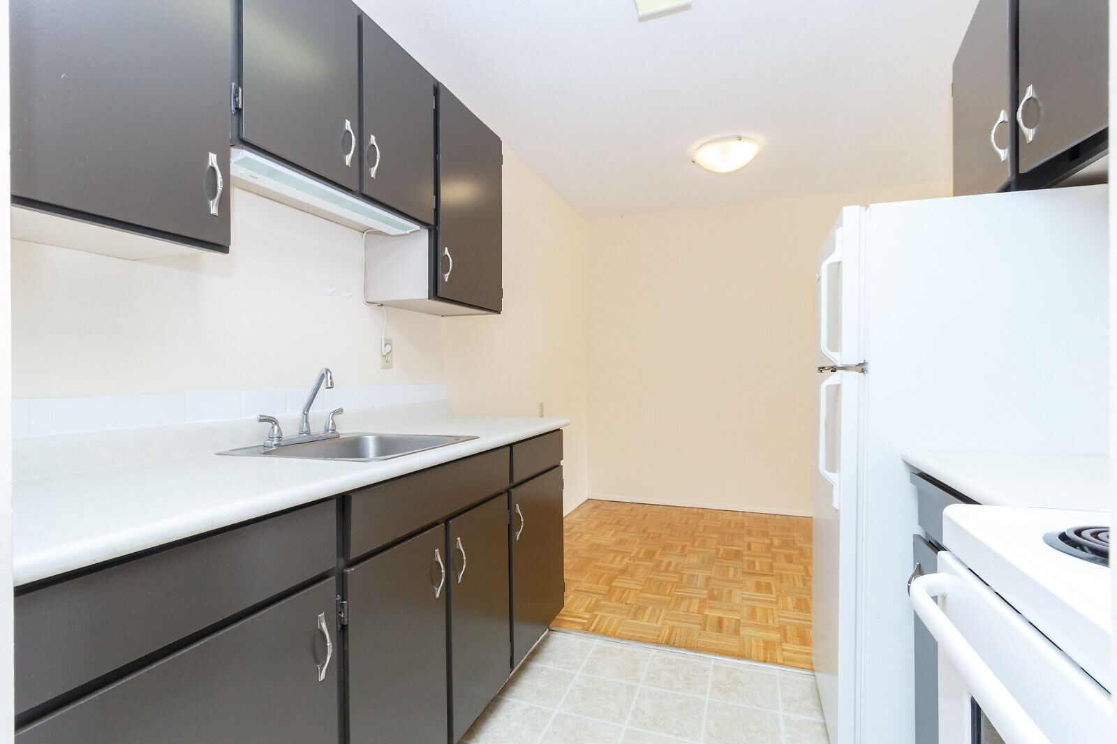 Barrington Manor Brown Bros