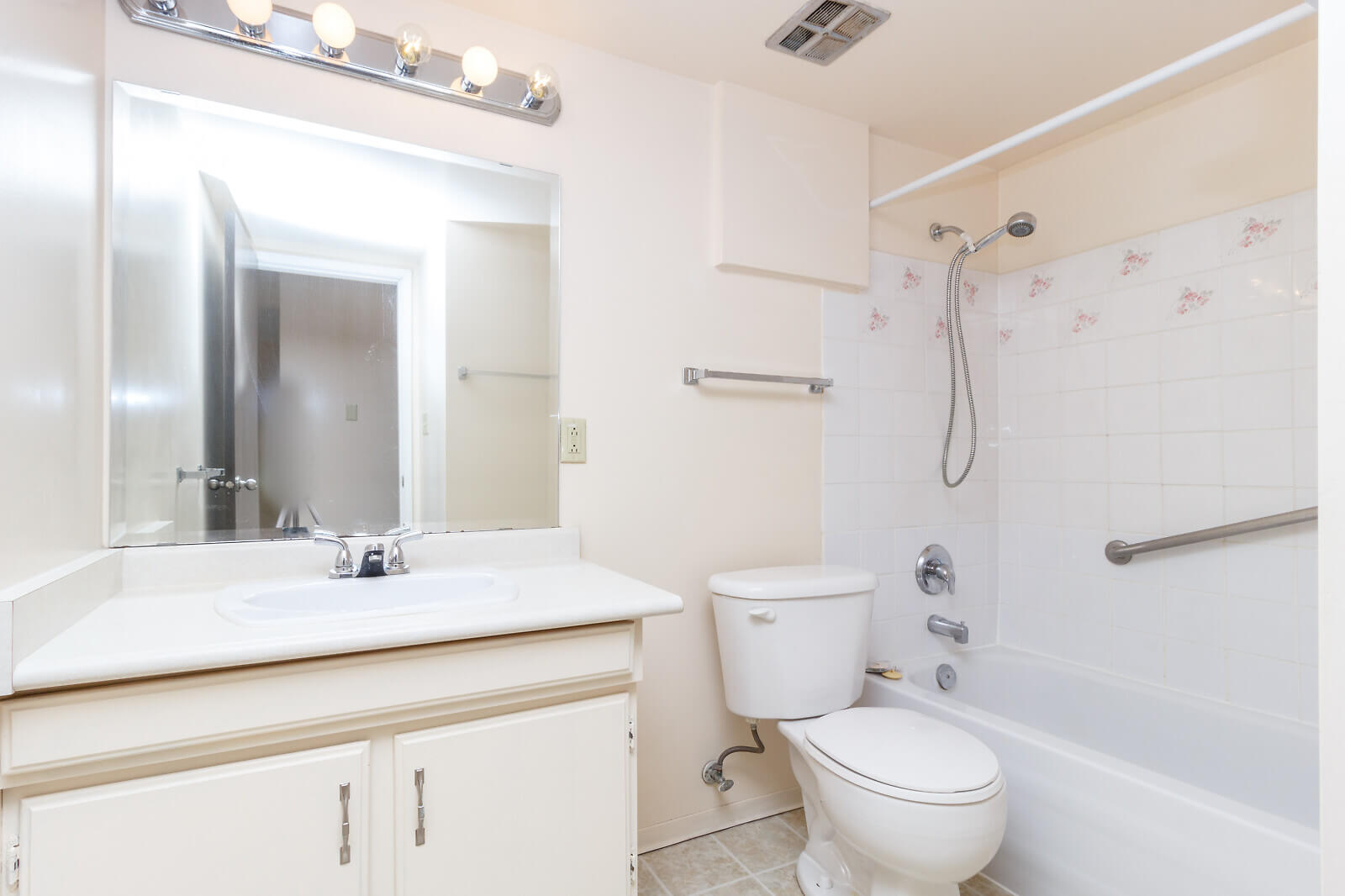 Barrington Manor Brown Bros