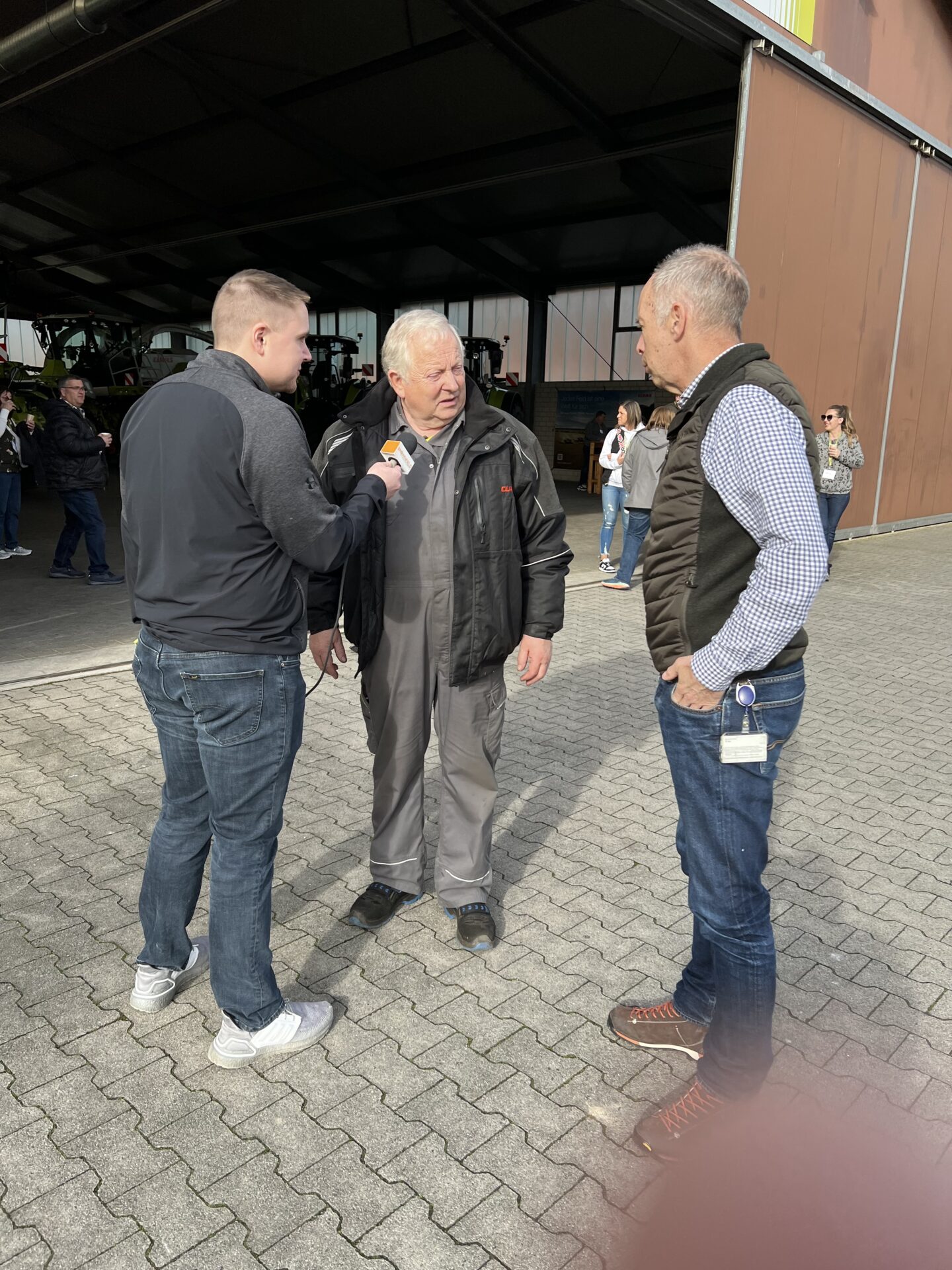 Wednesday's Top 3 A farmer, Tractors, Heritage Brownfield Ag News