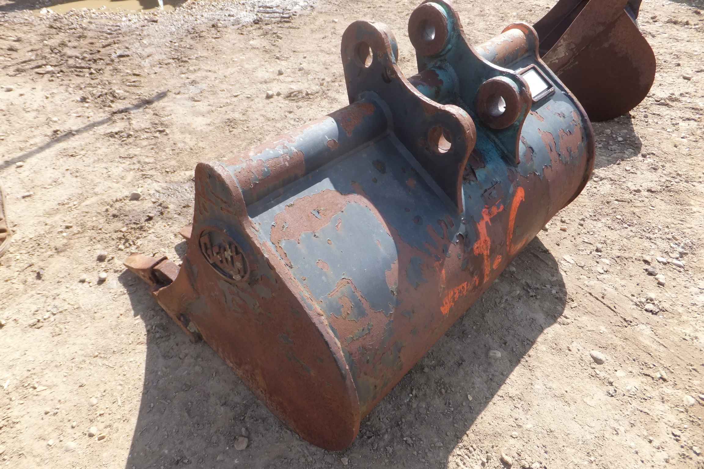 900mm Geith Excavator Digging Bucket To Suit 34 Tonne Digger, 40mm