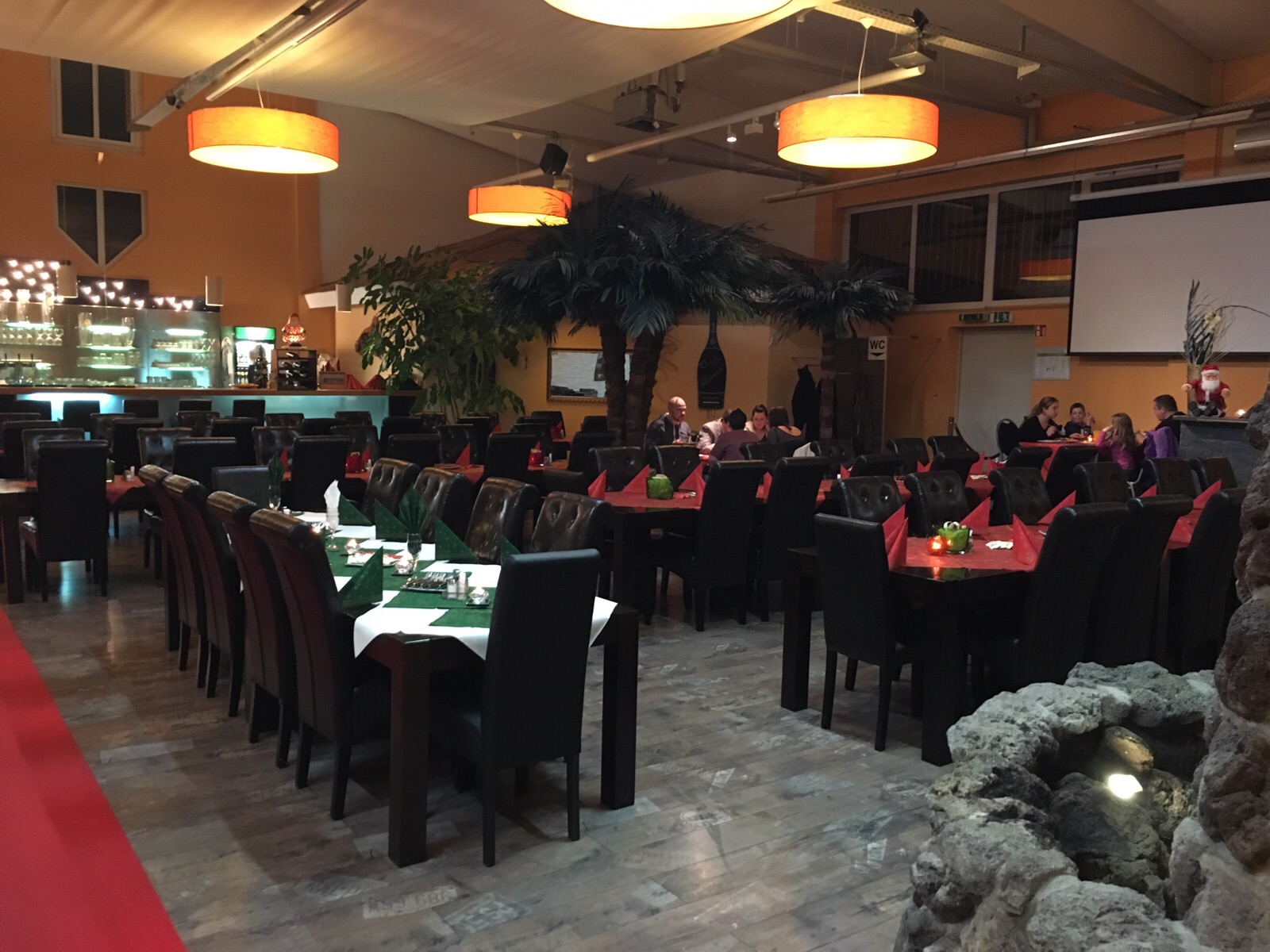 Das Restaurant Restaurant Brunnengeist XXL Schnitzel • XXL Burger