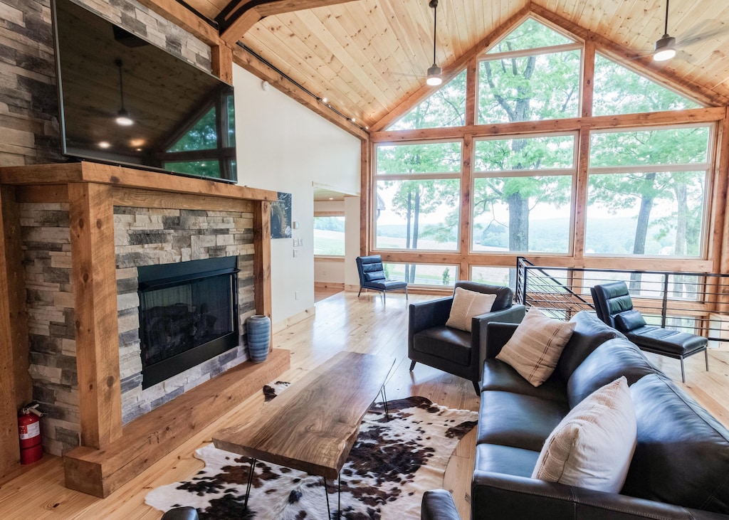 About the Lodge Experience Brush Mountain Lodge