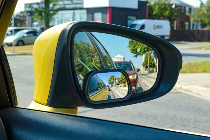 Where To Put Blind Spot Mirror? 4 Best Positions To Place It