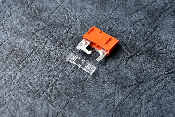 What Are Blown Fuse In Car Symptoms? How To Deal With Them?