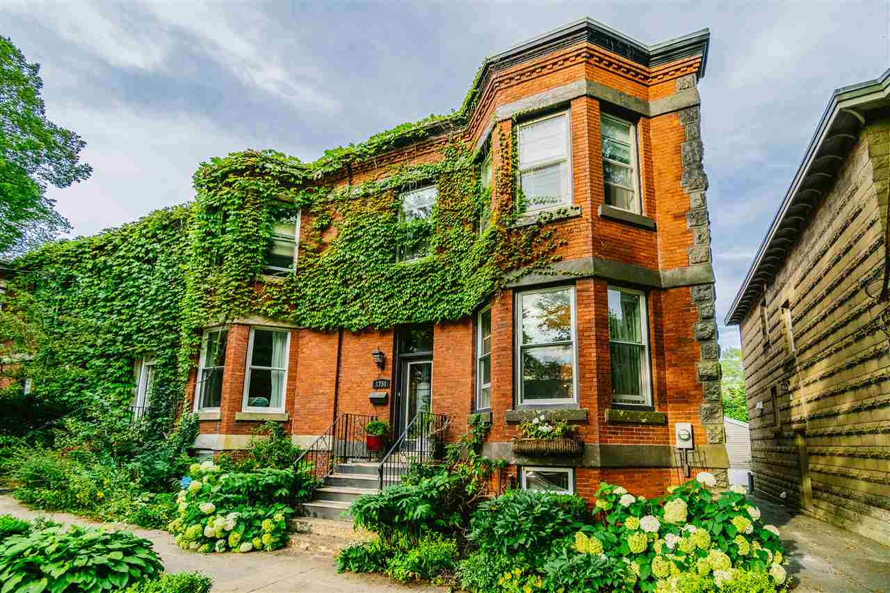 Community Bryant Realty