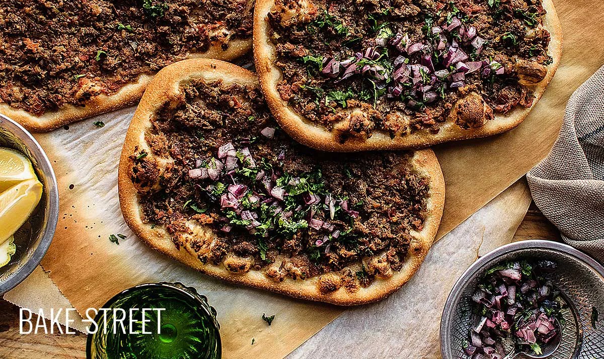 Middle Eastern Flatbread Recipe / Zaatar flatbread is a simple