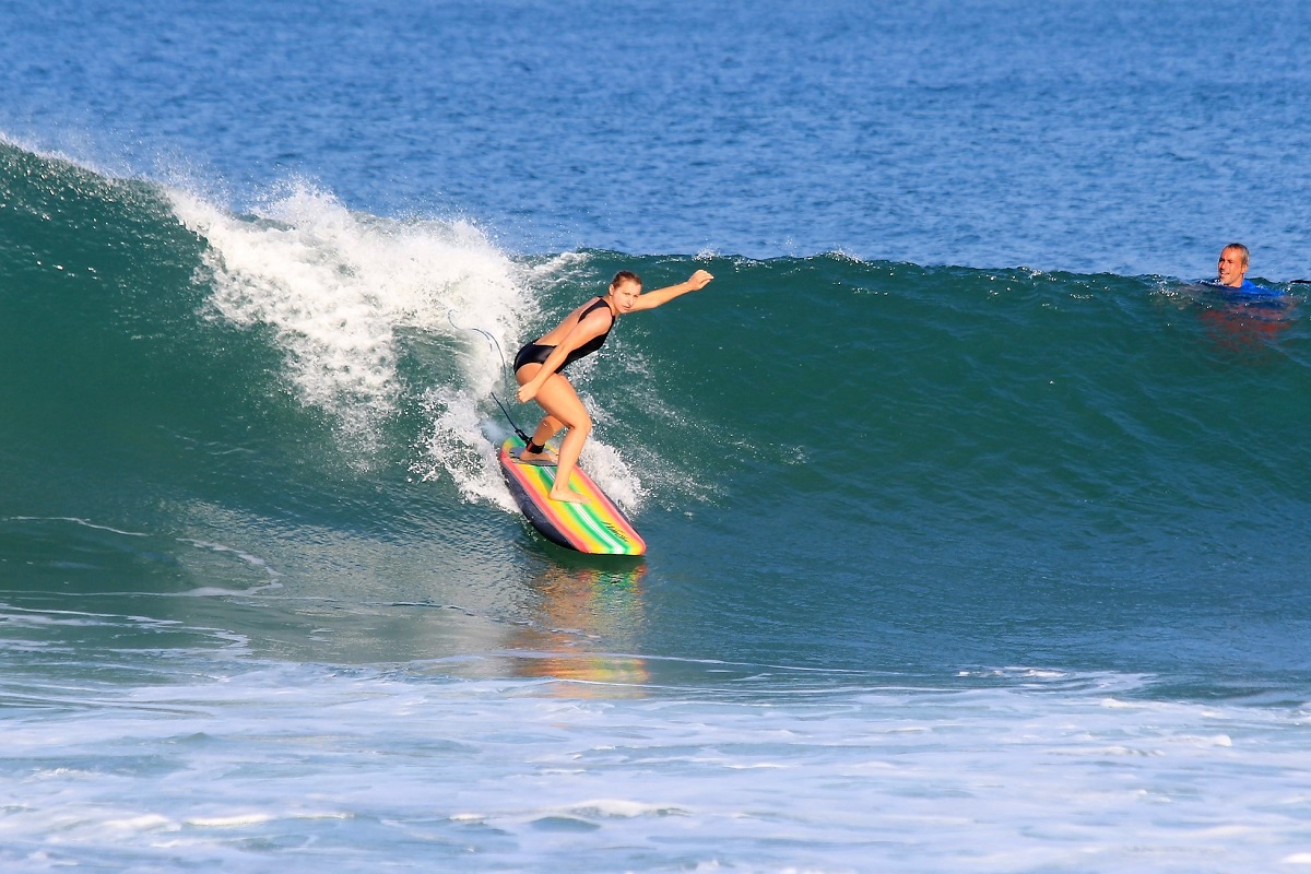 Puerto Escondido Surf School & Surf villa/ Surf lessons B SURFER SURF