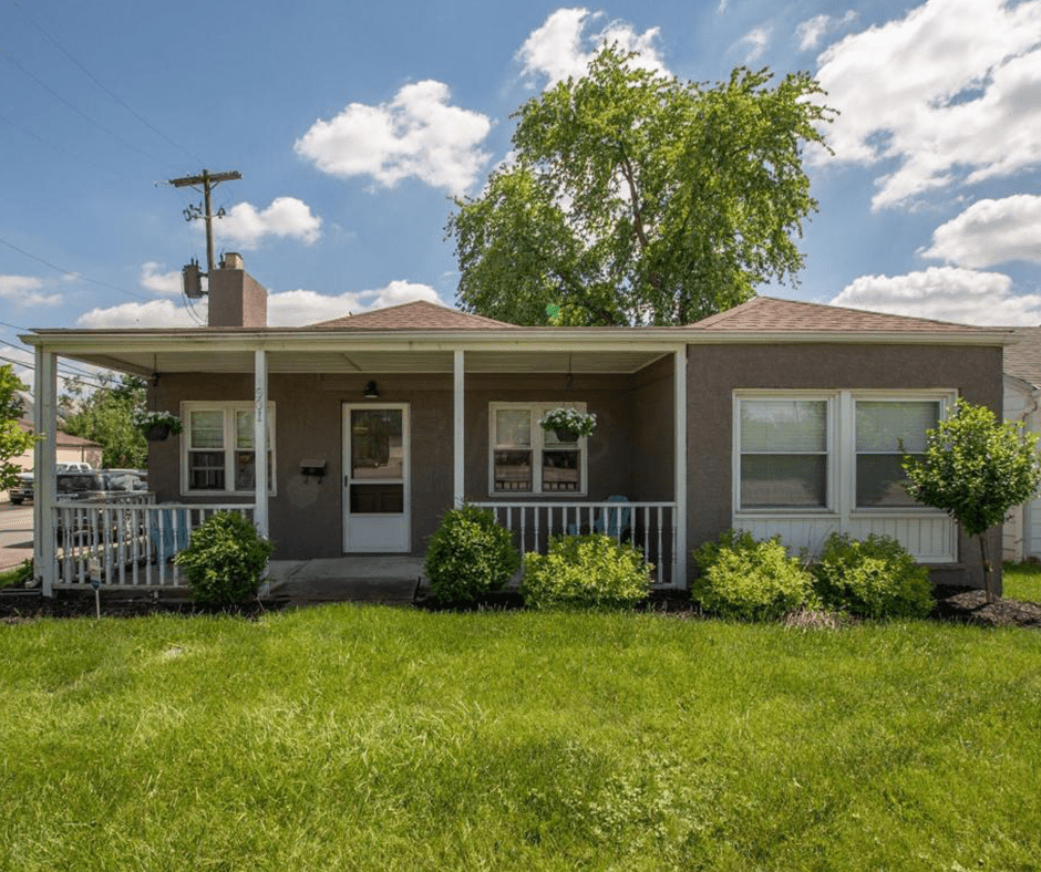 NEW LISTING 501 W Main Street West Jefferson, OH 43162!