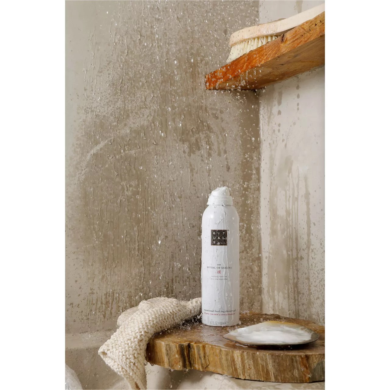 The Ritual of Sakura Foaming Shower Gel