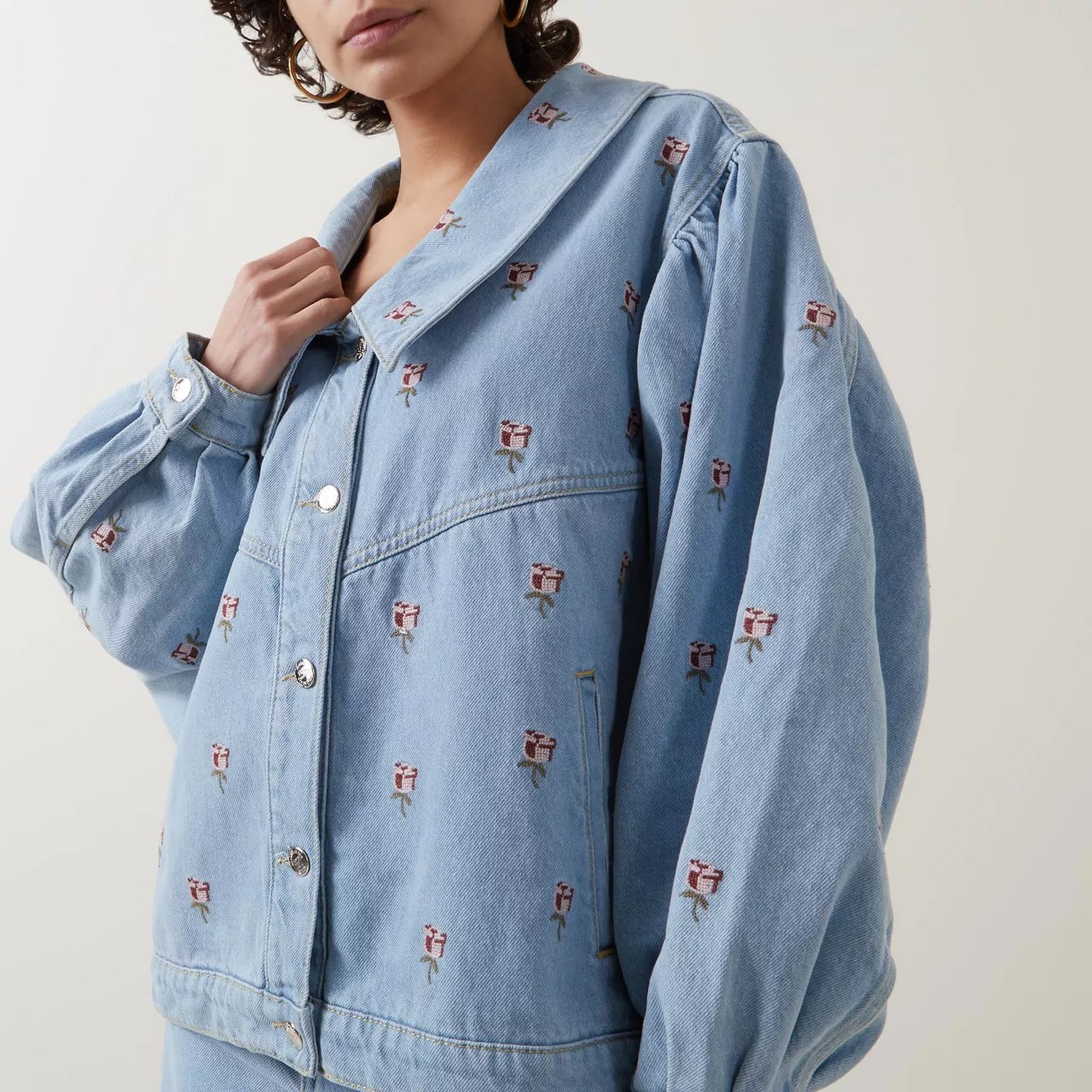 FARM RIO Rose Embroidered Denim Jacket