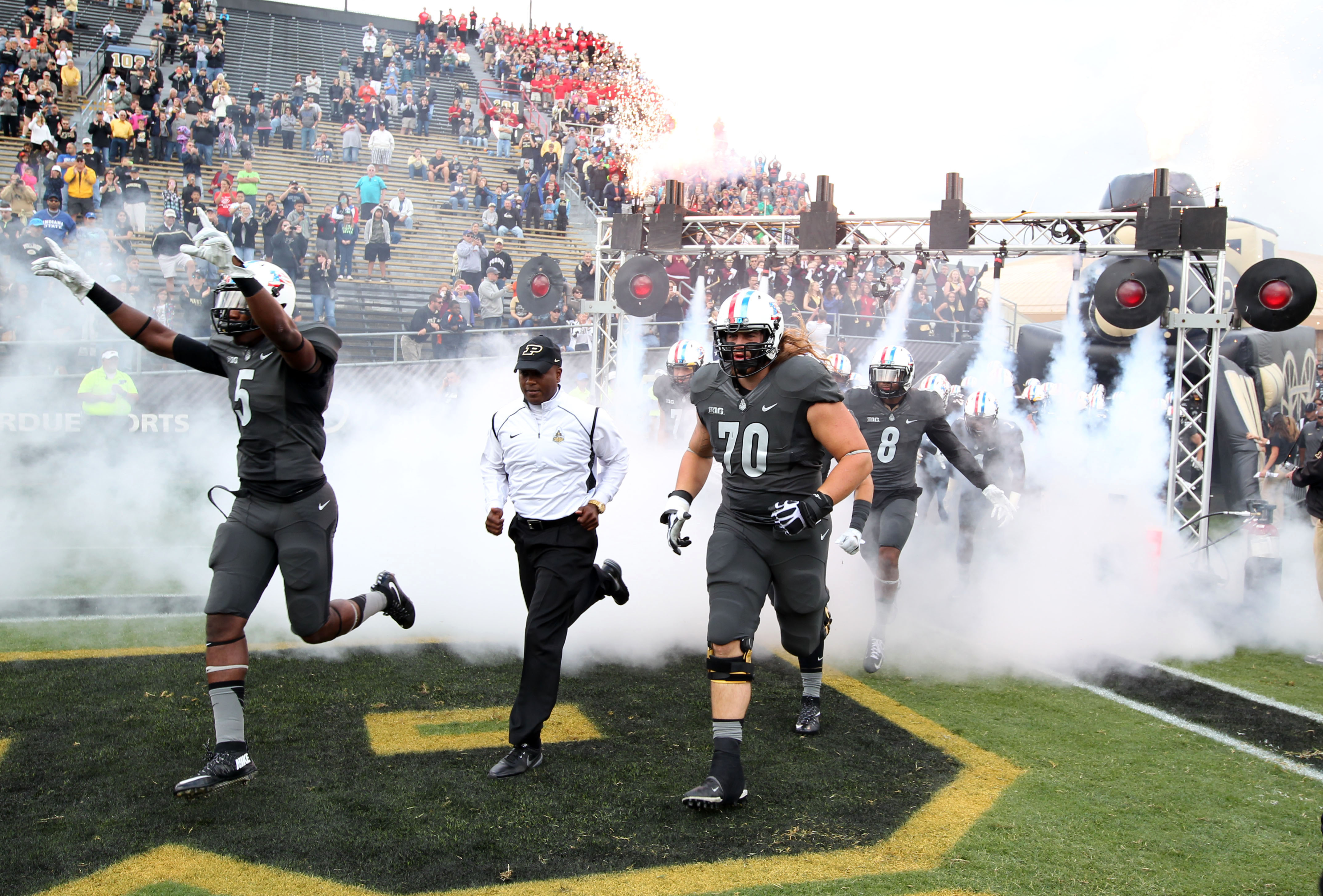 Big Ten football teams debut new uniform designs in Week 2 Big Ten