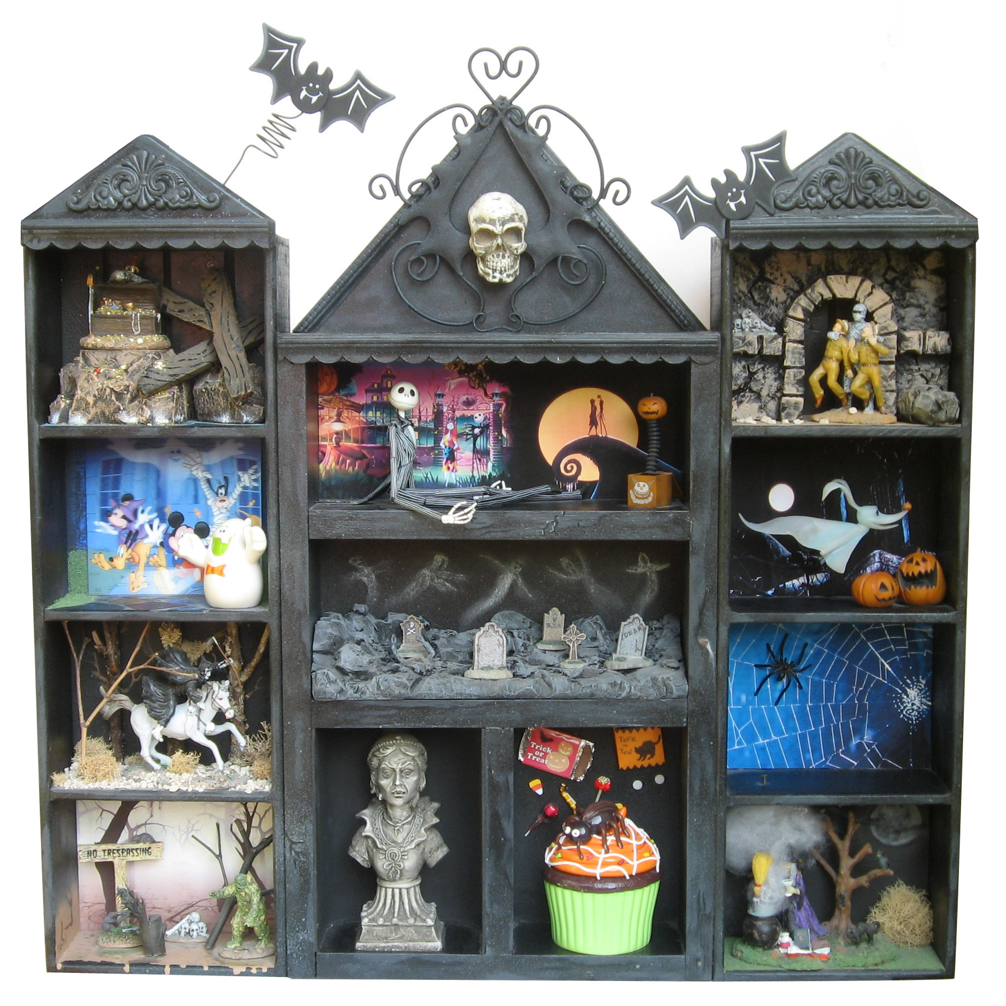 A Halloween Diorama btweenblinks