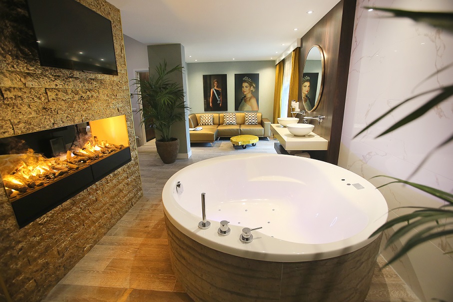Van der Valk Akersloot Royal Suite boeken? Bubbelbadhotels.nl
